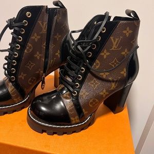 Star Trail Ankle Boot